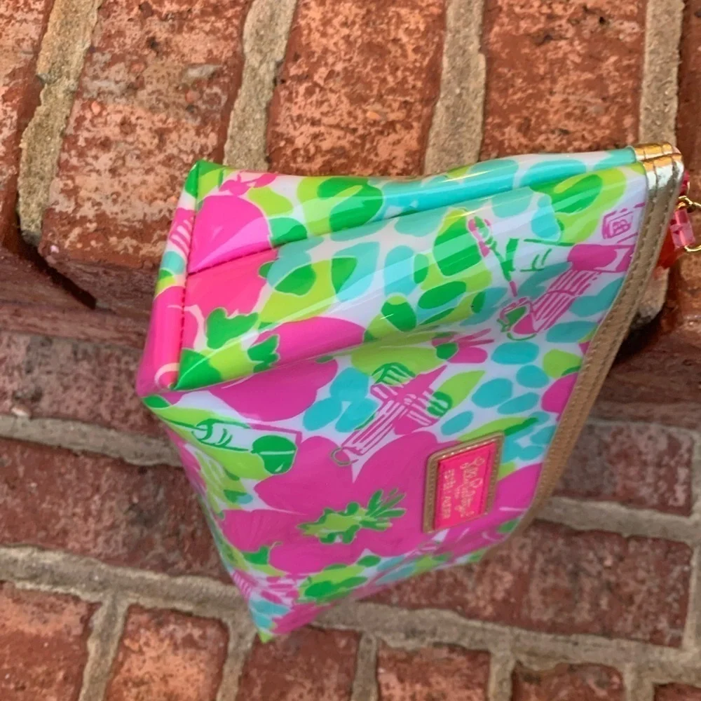 Lilly Pulitzer Estee Lauder Island Breeze Pink PVC Cosmetic Makeup Bag Zipper
